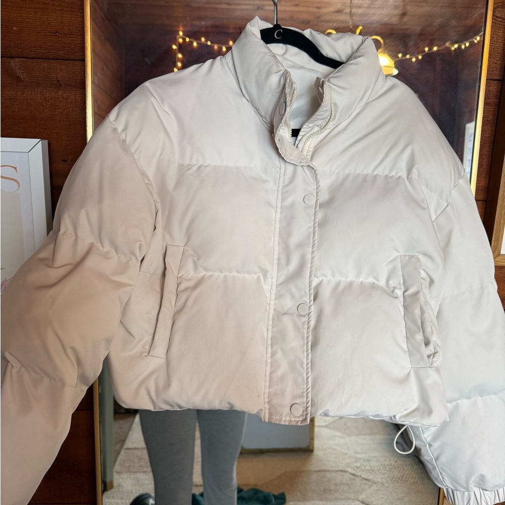 Elegant Women's Off-White Puffer Jacket